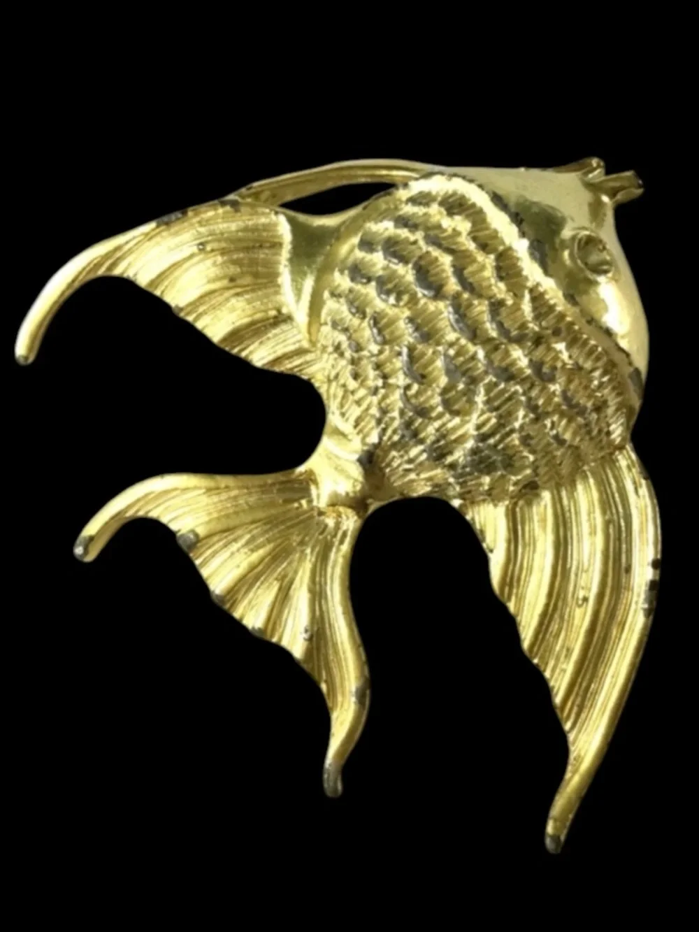 Vintage Satin Gold‑Tone Angelfish Brooch – Modernist Mid‑Century